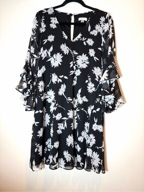 Calvin Klein Black & White Floral Chiffon Shift Dress V-Neck Size 10